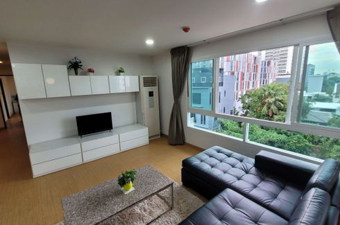 2 Bedroom Condo for rent in PPR Villa, Khlong Tan Nuea, Bangkok near BTS Ekkamai