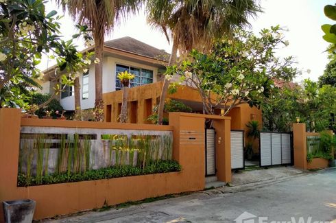 3 Bedroom House for sale in Na Kluea, Chonburi