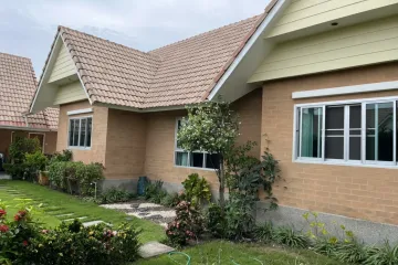 3 Bedroom Villa for sale in Dusita Lakeside Village 2, Thap Tai, Prachuap Khiri Khan