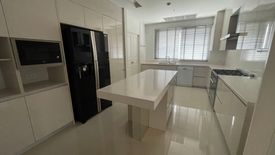 4 Bedroom Condo for rent in Baan Koon Apartment, Thung Maha Mek, Bangkok