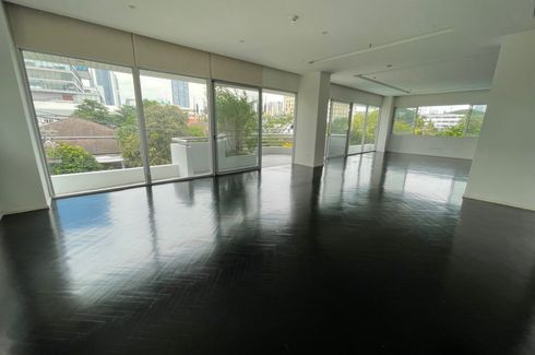 4 Bedroom Condo for rent in Baan Koon Apartment, Thung Maha Mek, Bangkok