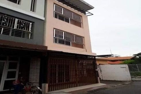 3 Bedroom Townhouse for sale in Bang Khlo, Bangkok