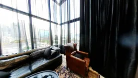 2 Bedroom Condo for sale in The Emporio Place, Khlong Tan, Bangkok near BTS Phrom Phong