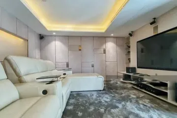 2 Bedroom Condo for sale in MUNIQ Sukhumvit 23, Khlong Toei Nuea, Bangkok near MRT Sukhumvit