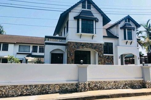 4 Bedroom House for sale in Phruek Wari Land and House, Nong Chom, Chiang Mai