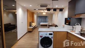 1 Bedroom Condo for sale in Nusa State Tower Condominium, Silom, Bangkok near BTS Surasak