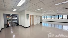 Office for rent in Sorachai Building Sukhumvit, Khlong Tan Nuea, Bangkok near BTS Ekkamai