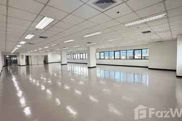 Office for rent in Sorachai Building Sukhumvit, Khlong Tan Nuea, Bangkok near BTS Ekkamai