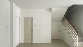 3 Bedroom Townhouse for sale in Baan Ratchapruek Suvarnabhumi - Ladkrabang, Lam Pla Thio, Bangkok