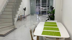 4 Bedroom Townhouse for sale in Khlong Tan Nuea, Bangkok