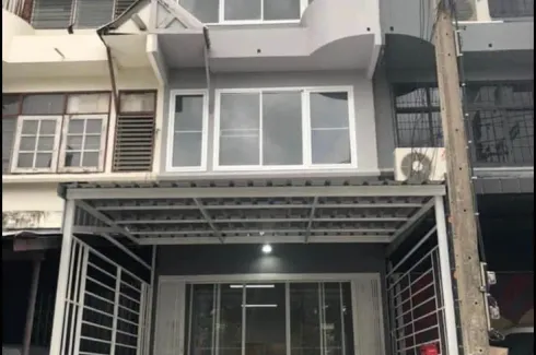 4 Bedroom Townhouse for sale in Khlong Tan Nuea, Bangkok