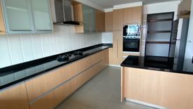 3 Bedroom Apartment for rent in Hawaii Tower, Khlong Toei Nuea, Bangkok near MRT Sukhumvit