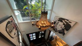 3 Bedroom House for sale in Khlong Tan Nuea, Bangkok