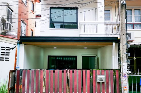 2 Bedroom Townhouse for sale in Supawan Hathai Rat 6, Bang Chan, Bangkok