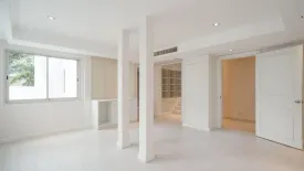 4 Bedroom Townhouse for sale in Khlong Toei, Bangkok near BTS Asoke