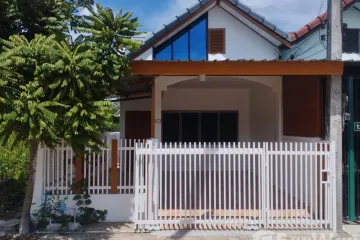 2 Bedroom Townhouse for sale in Ban Klang, Lamphun