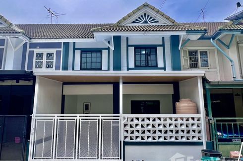 3 Bedroom Townhouse for sale in Khlong Sam, Pathum Thani