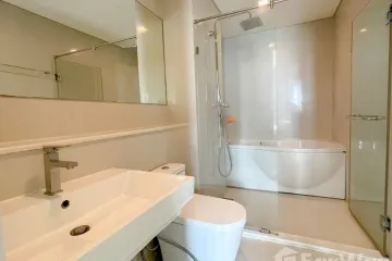 1 Bedroom Condo for sale in Khlong Tan Nuea, Bangkok