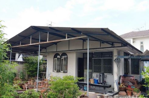 3 Bedroom House for sale in Prachachuen Village, Bang Talat, Nonthaburi