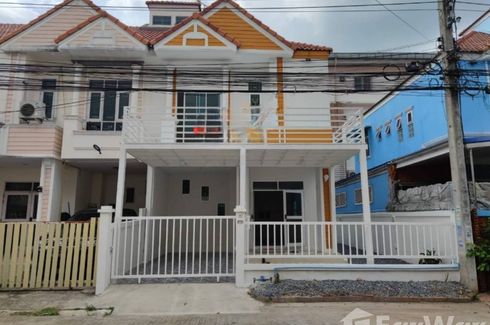 3 Bedroom Townhouse for sale in Lat Sawai, Pathum Thani