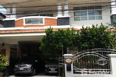 3 Bedroom House for sale in Yingruay Niwet, Bang Talat, Nonthaburi