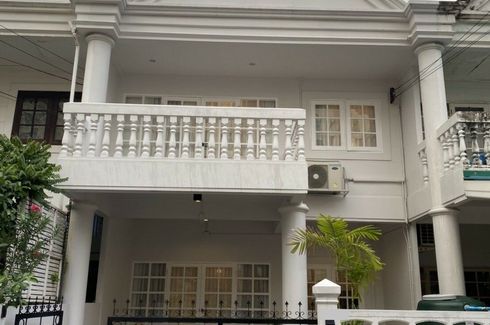 3 Bedroom Townhouse for rent in Samrong Nuea, Samut Prakan near BTS Bearing