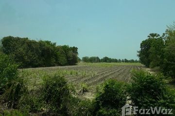 Land for sale in Den Yai, Chainat