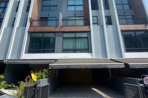 3 Bedroom Townhouse for sale in Suan Luang, Bangkok