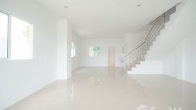 3 Bedroom Townhouse for sale in Khlong Ha, Pathum Thani