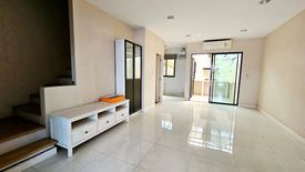 3 Bedroom Townhouse for sale in Baan Klang Muang Rattanathibet, Bang Kraso, Nonthaburi near MRT Yaek Nonthaburi 1