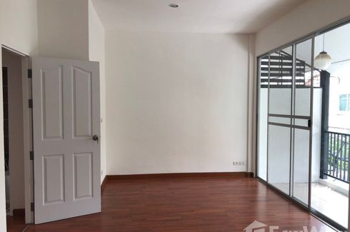 3 Bedroom Townhouse for sale in Narissara, Bang Khu Wiang, Nonthaburi