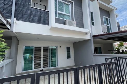 3 Bedroom Townhouse for sale in Arinsiri@Sukhumvit, Saen Suk, Chonburi