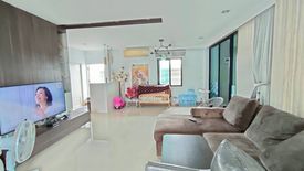 5 Bedroom House for sale in Baan D Bangtorad, Ban Bo, Samut Sakhon