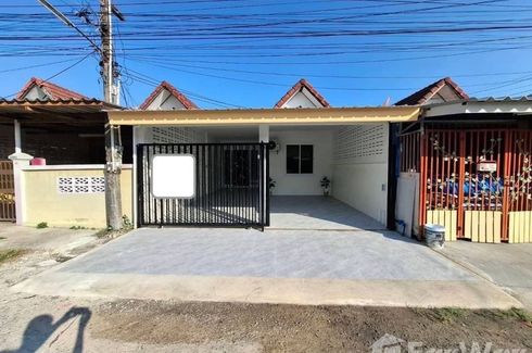 3 Bedroom Townhouse for sale in Surasak, Chonburi