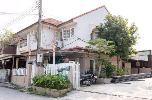 3 Bedroom Townhouse for sale in Baan Pluem 1, Khu Khot, Pathum Thani