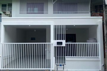 3 Bedroom Townhouse for sale in Baan Pruksa 13 Klong 3, Khlong Sam, Pathum Thani