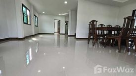 5 Bedroom House for sale in Jitareevill 2, Phichai, Lampang