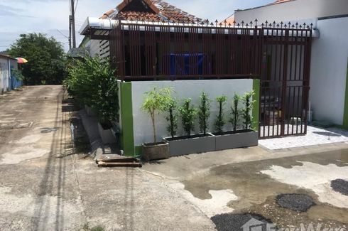 2 Bedroom Townhouse for sale in Ban Kluai, Chainat