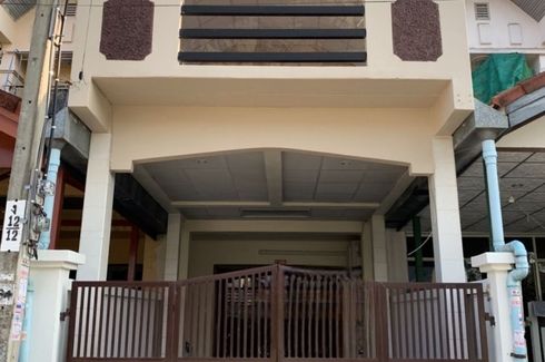 2 Bedroom Townhouse for rent in Bang Krang, Nonthaburi