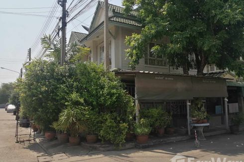 3 Bedroom Townhouse for sale in Khlong Sam, Pathum Thani