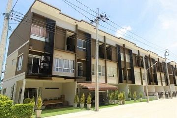 3 Bedroom Townhouse for sale in Lam Pho, Nonthaburi