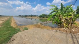 Land for sale in Naraphirom, Nakhon Pathom