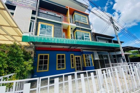 4 Bedroom Townhouse for sale in Mae Tho, Tak