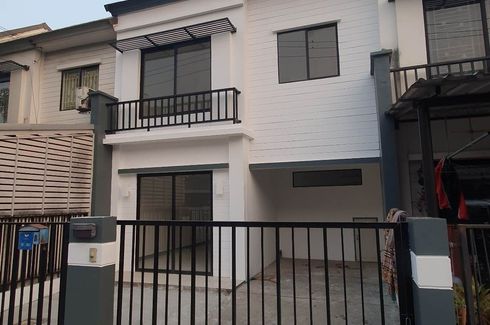 3 Bedroom Townhouse for sale in Baan Pruksa 52/1, Khlong Nueng, Pathum Thani
