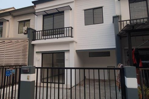 3 Bedroom Townhouse for sale in Khlong Nueng, Pathum Thani