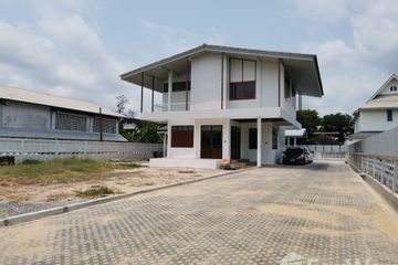 3 Bedroom House for rent in Samrong Nuea, Samut Prakan near BTS Samrong