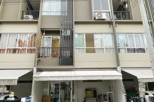 3 Bedroom Townhouse for sale in Lam Pho, Nonthaburi