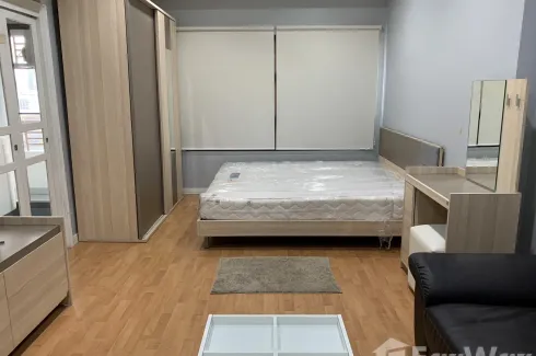 Condo for rent in Thung Maha Mek, Bangkok near BTS Sala Daeng