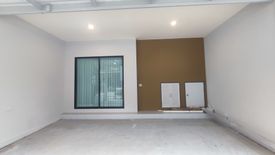 3 Bedroom Townhouse for sale in Sammakorn Avenue Chaiyapruek-Wongwaen, Lam Pho, Nonthaburi