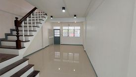 2 Bedroom Townhouse for rent in Talat Khwan, Nonthaburi near MRT Ministry of Public Health